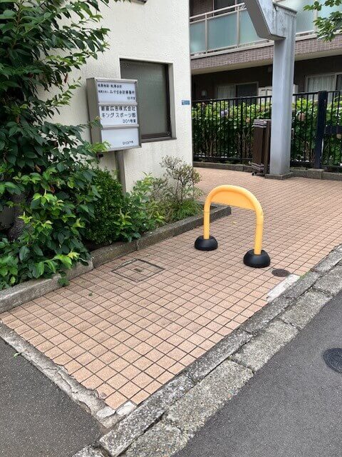 小塚ハイツ前のスペース トラックの駐車場所